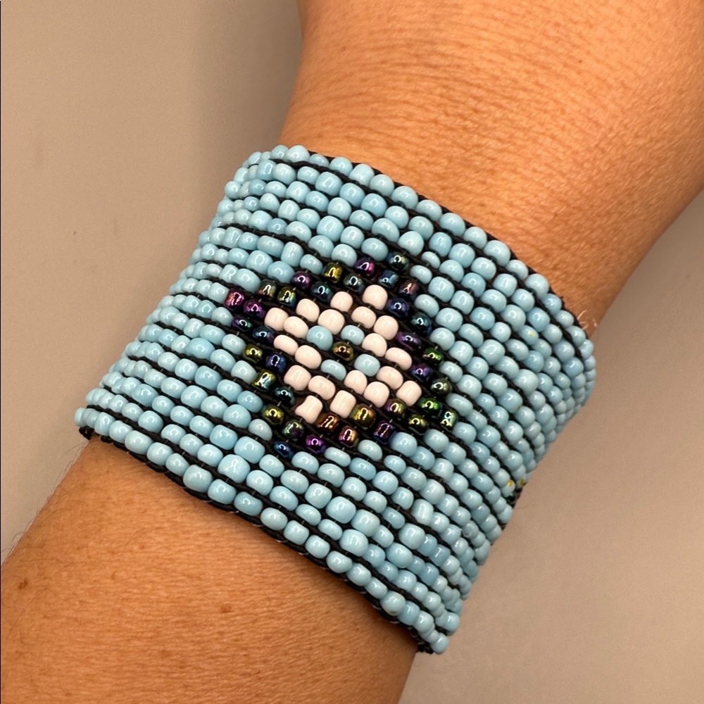 Vintage Boho Native American Style Blue Geometric Seed Beaded cuff Bracelet